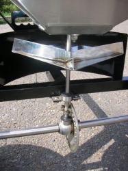 Posypový vozík rozmetač ke kultivátoru VARES RVK 200